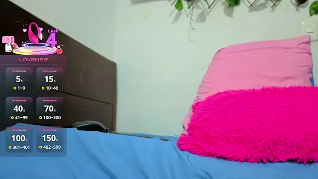 Aleesha_17 webcam
