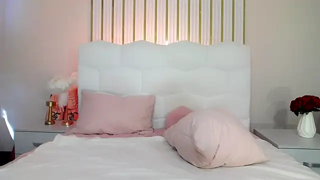 AngelinaWett webcam