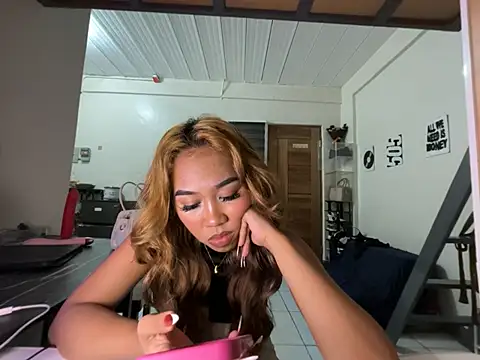 PinayLina18 webcam