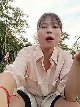 Linda-yiyi webcam