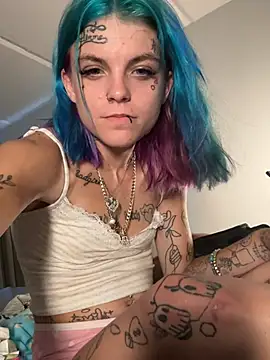 IttyBittyStonie webcam