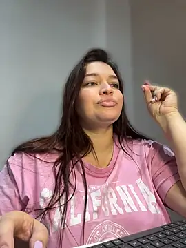 sarahreyess_11 webcam