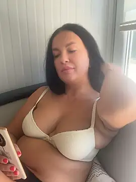 MeganBlueq 🎷 naked chat
