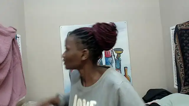 TallDivaNoir webcam