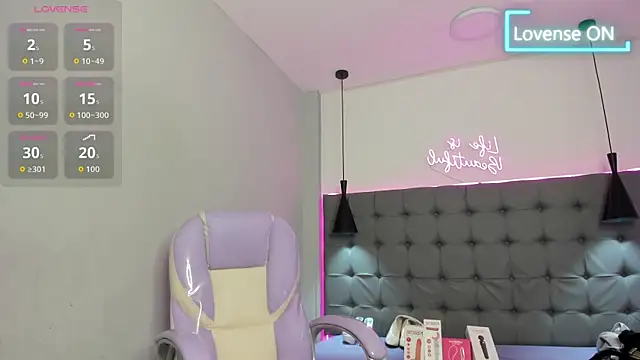 scarletcherry18 webcam