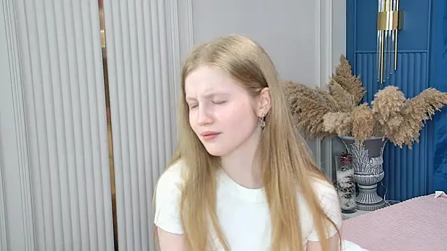 LilianHowards webcam