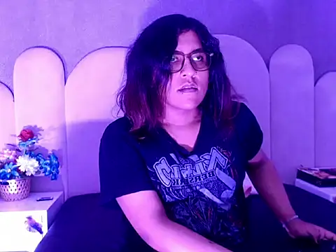 jessie_dark30 webcam