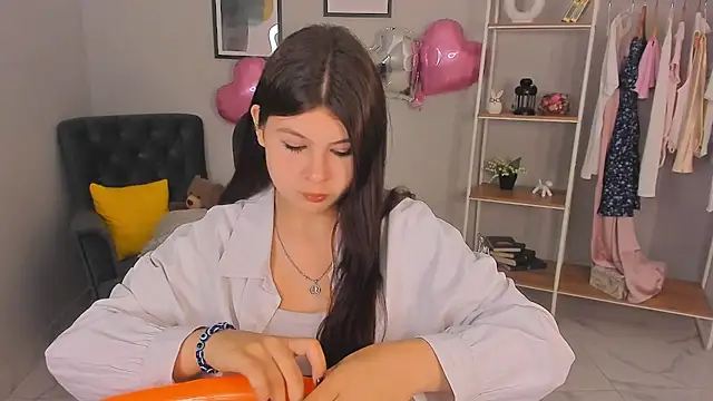 AlinaCartwright webcam