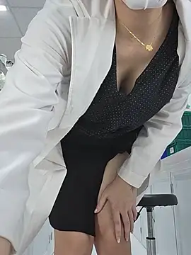 HinaLovely webcam