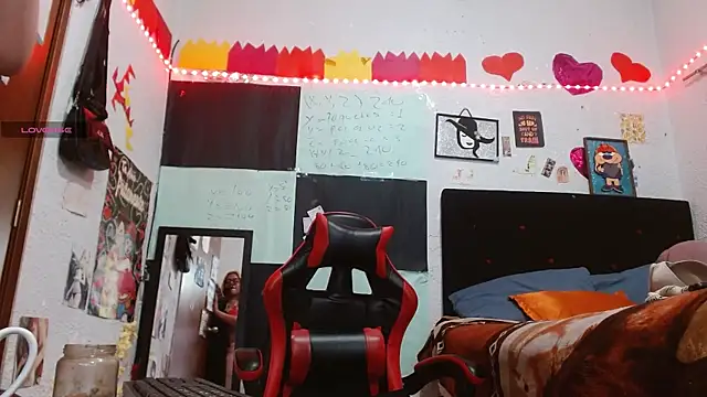 Saray_extrovert_ webcam