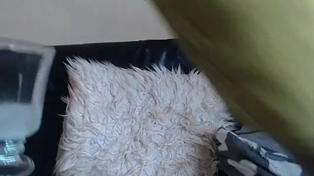 Bustypillows webcam