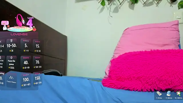 Aleesha_17 webcam