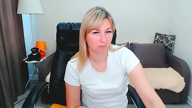 Incredible_Ariela webcam
