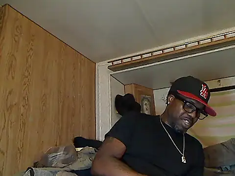 GirthBroox webcam