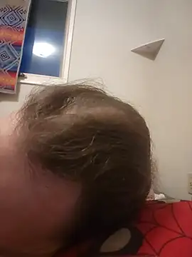 LilWhyteBoiGamer webcam