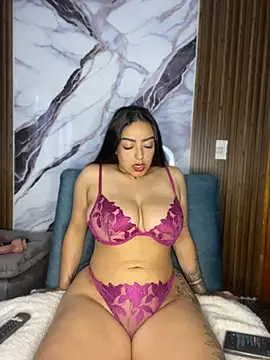 nina_glow webcam