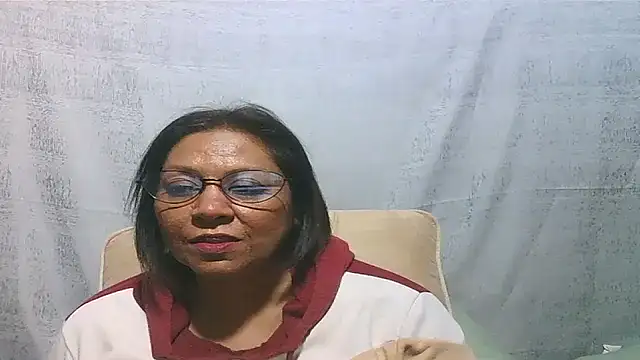 IndianSexyMilf69