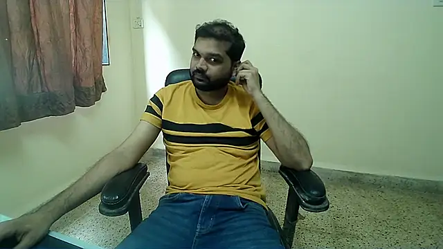 Kinky_Kumarr webcam