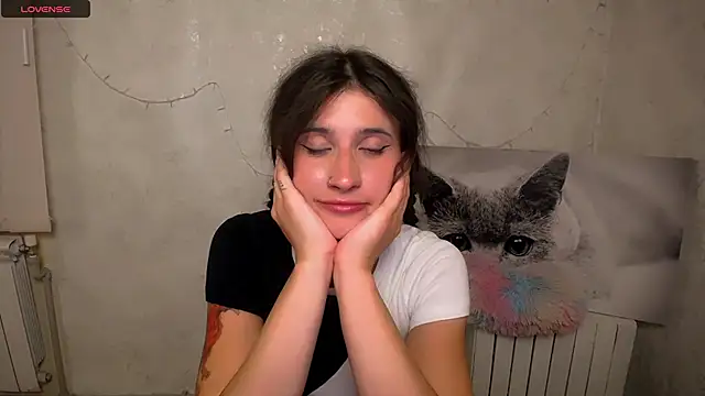 MaryEm976 webcam