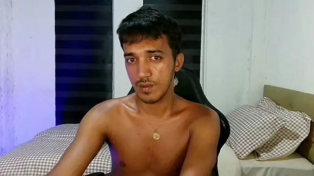 Spicy_RowyCam live cam on StripChat