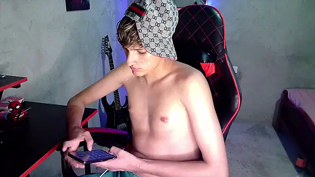 flaquito_junior live cam on StripChat