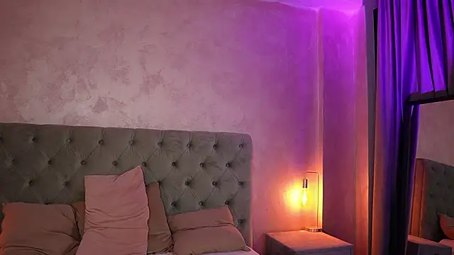 LucyWilow webcam