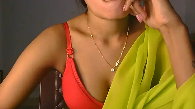 Aarti_misty71 webcam