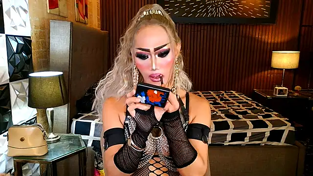 HorseCockDivine webcam