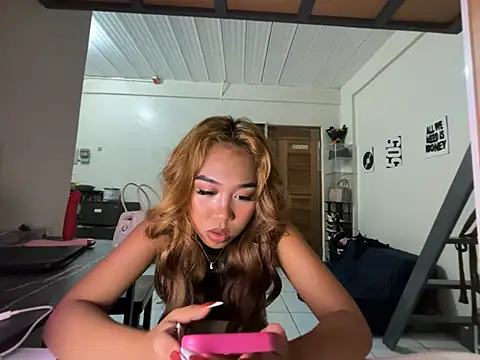 PinayLina18 webcam