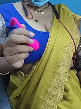 Tamil_Vennila_ webcam
