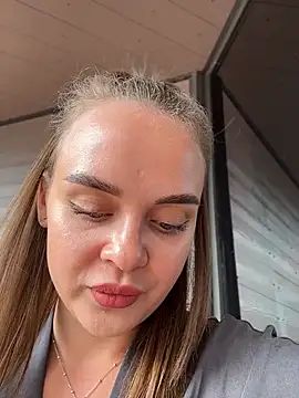 KristiRich webcam
