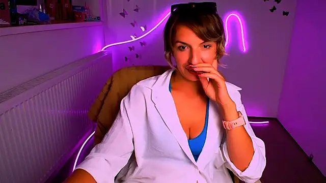 Lana_Foxyy webcam