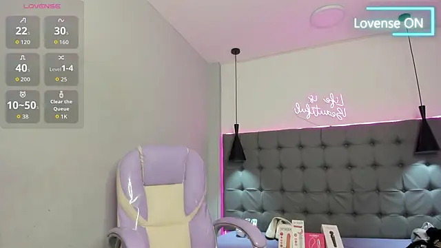 scarletcherry18 webcam