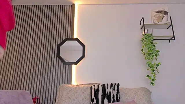 Scarlet_Hiit webcam