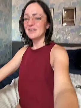 GoldenGoddess- webcam