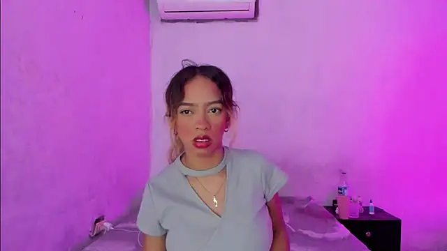 ToxicLoversX webcam