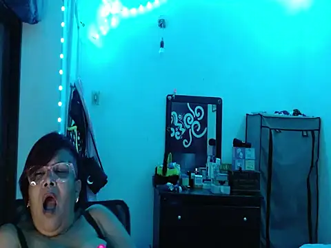 curvy_12 webcam