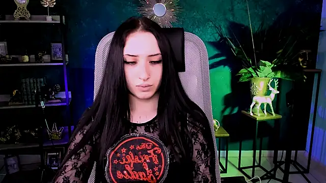 MonicaLowes webcam