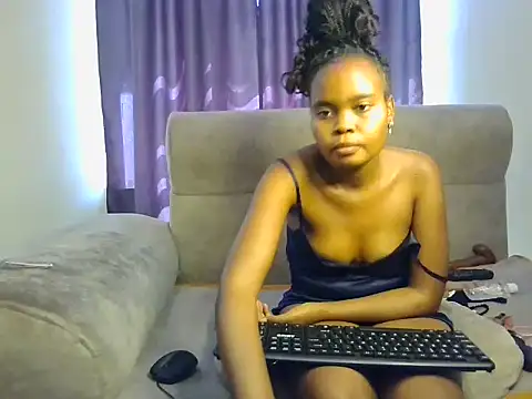 Lovely_bustybunny webcam