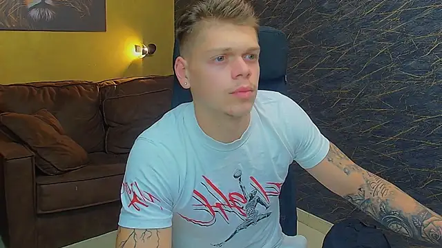 NicoTroy webcam