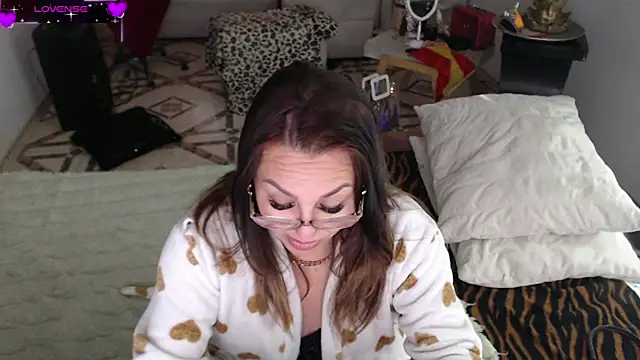 Myrnasexxx webcam