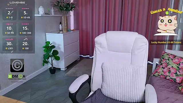 KellyKleine webcam