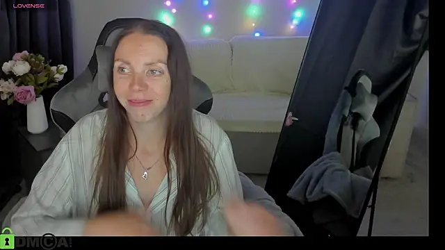 emilystevart - EmilyStevart's free webcam - UK Sex Cams
