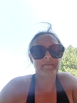 Hot_Milf_Denise webcam