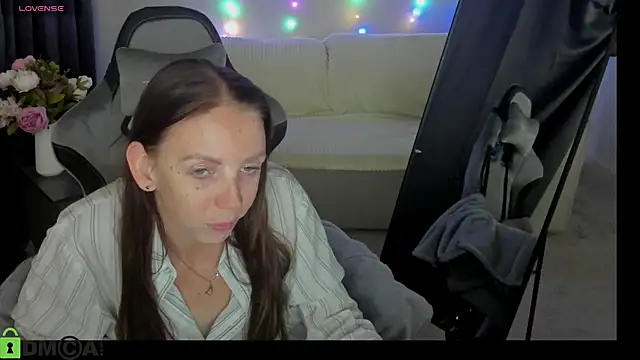 emilystevart (F milf) - fill my belly with sperm