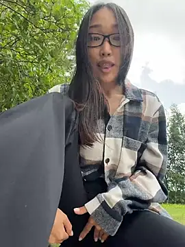 trytomakememoam webcam