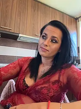 Hotmomcheckk_ webcam