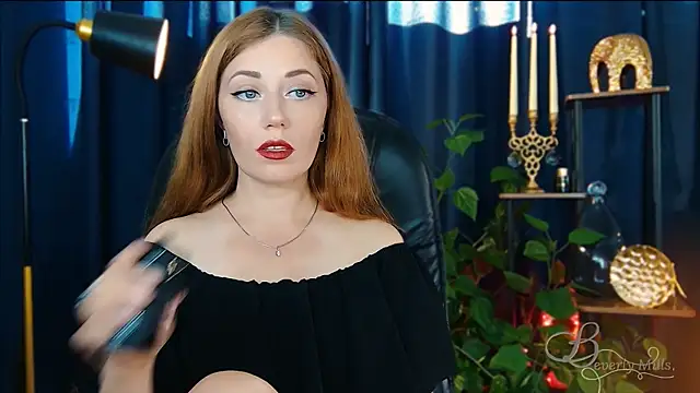 MissBeverlyMills webcam