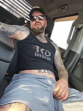 Beardedtattood live sex cam