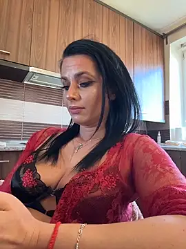 Hotmomcheckk_ webcam